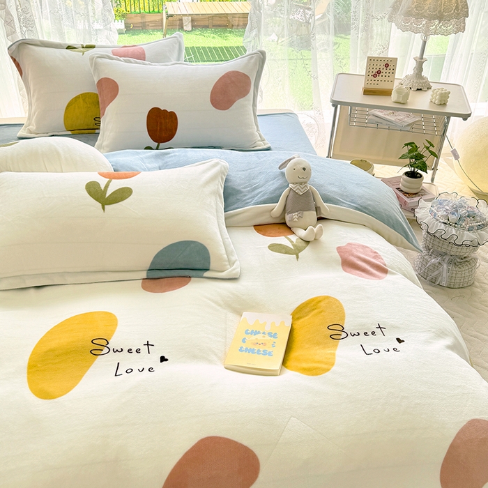 91家纺网 家纺一手货源 找家纺 家贝爱 2025新款A类牛奶绒印花四件套 满城春色