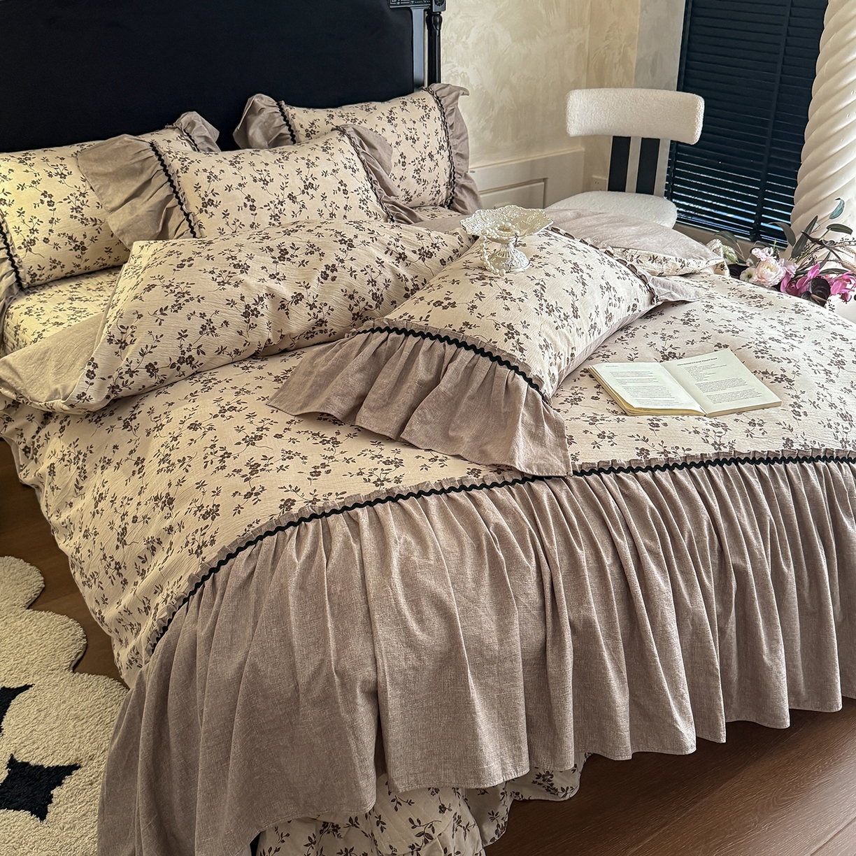 91家纺网 家纺一手货源 找家纺 富米莱（原臻工厂） 2025新款法式复古水洗亚麻花边高端床盖床单四件套 法式-一路生花