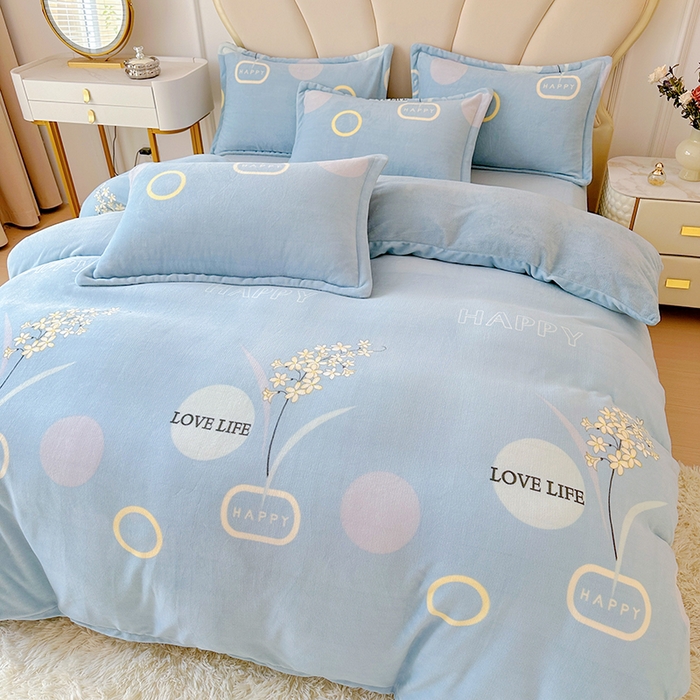 91家纺网 家纺一手货源 找家纺 家贝爱 2025新款A类牛奶绒印花四件套 浪漫国度