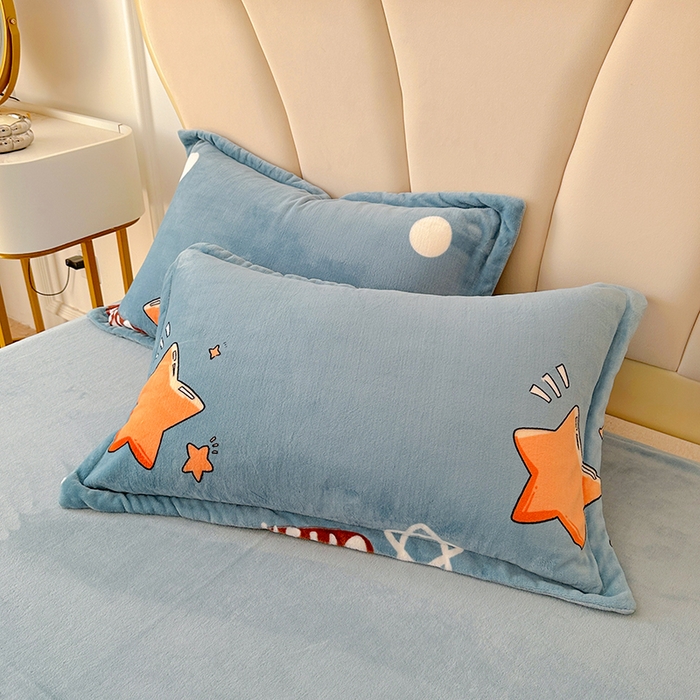 91家纺网 家纺一手货源 找家纺 家贝爱 2025新款A类牛奶绒印花四件套 星星乐园