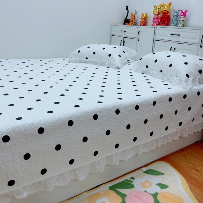 91家纺网 家纺一手货源 找家纺 暖居 2025新款纯棉绗缝夹棉榻榻米支持定制防滑全棉印花小碎花农村大炕盖三件套系列 波点白