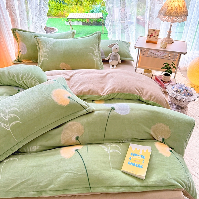 91家纺网 家纺一手货源 找家纺 家贝爱 2025新款A类牛奶绒印花四件套 摇曳生姿