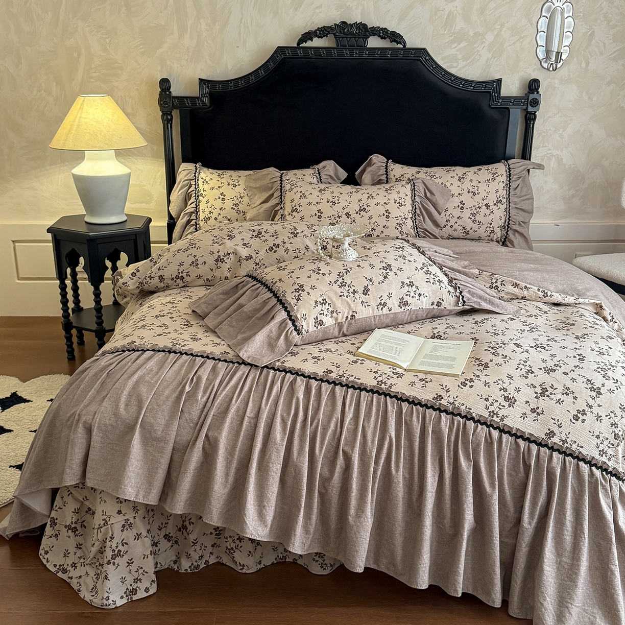 91家纺网 家纺一手货源 找家纺 富米莱（原臻工厂） 2025新款法式复古水洗亚麻花边高端床盖床单四件套 法式-一路生花