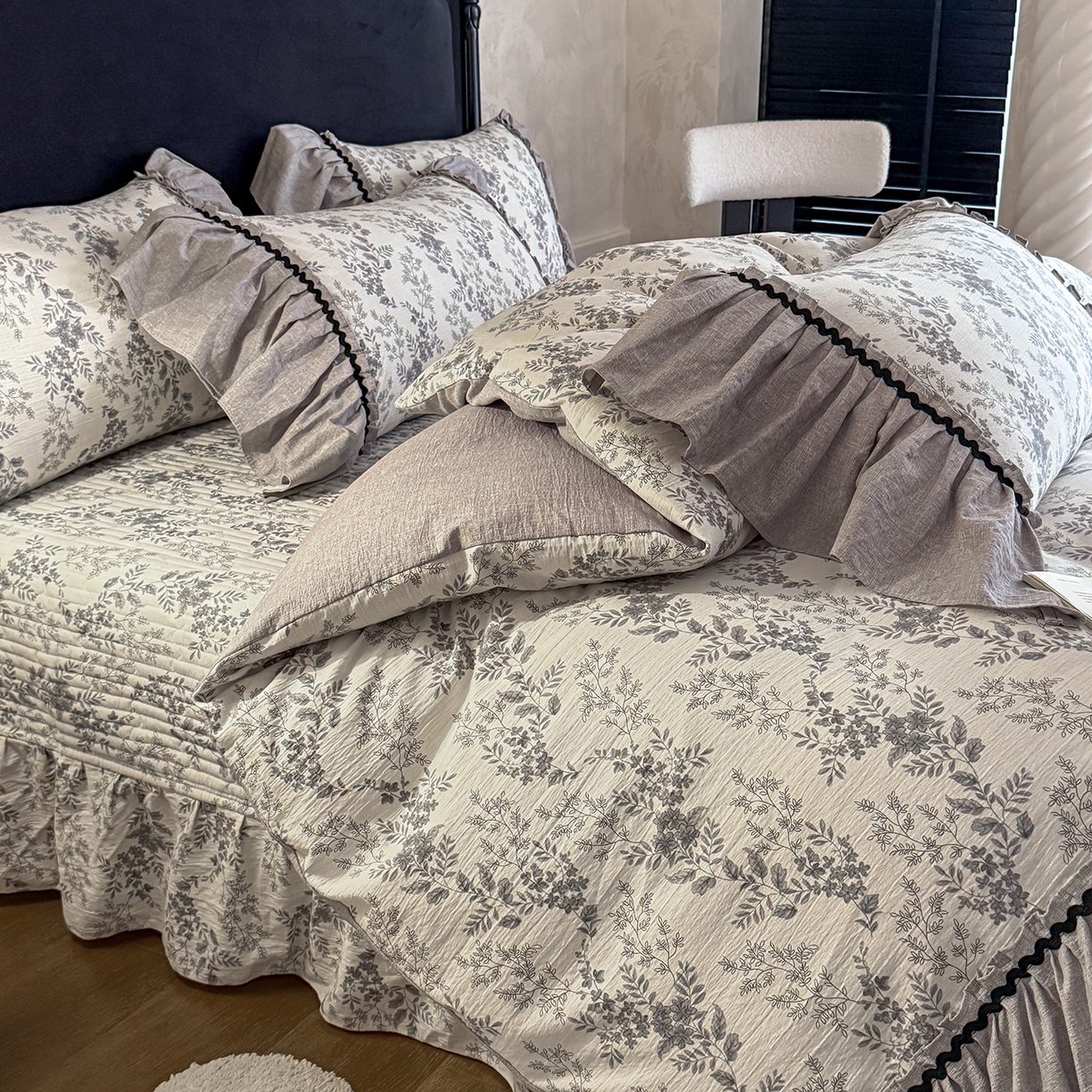 91家纺网 家纺一手货源 找家纺 （总）富米莱（原臻工厂） 2025新款法式复古水洗亚麻花边高端床盖床单四件套