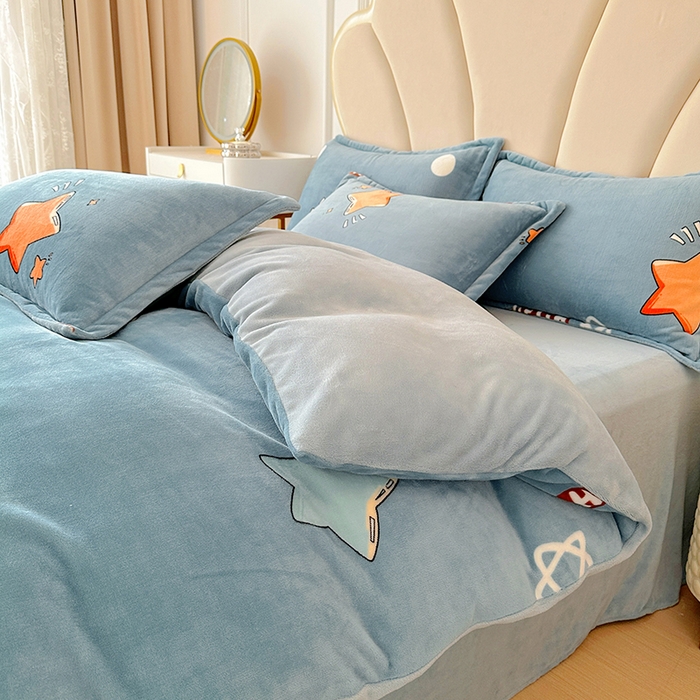 91家纺网 家纺一手货源 找家纺 家贝爱 2025新款A类牛奶绒印花四件套 星星乐园