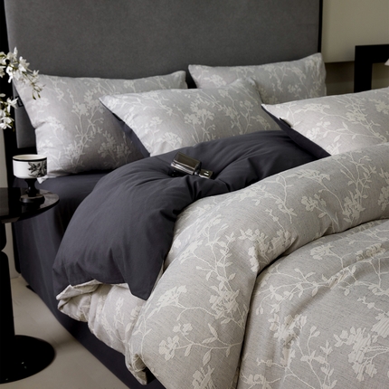 91家纺网 家纺一手货源 找家纺 （总）典曼家纺 2025新款秋冬新款A类三层纱加厚磨毛大提花四件套