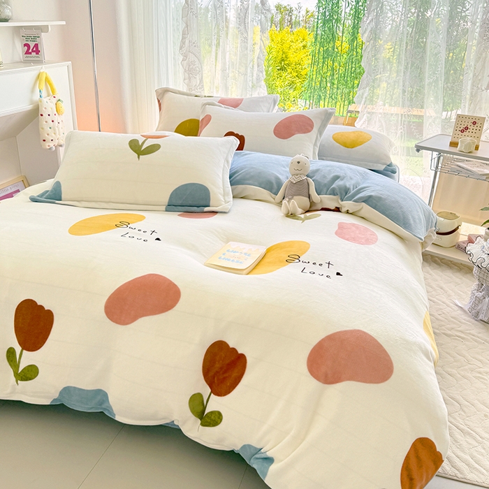 91家纺网 家纺一手货源 找家纺 家贝爱 2025新款A类牛奶绒印花四件套 满城春色