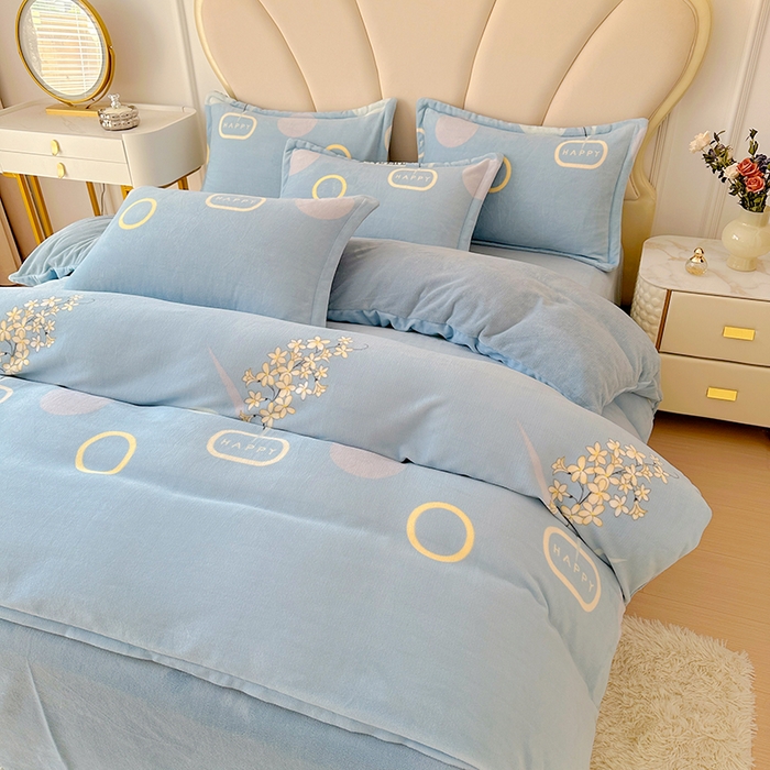 91家纺网 家纺一手货源 找家纺 家贝爱 2025新款A类牛奶绒印花四件套 浪漫国度