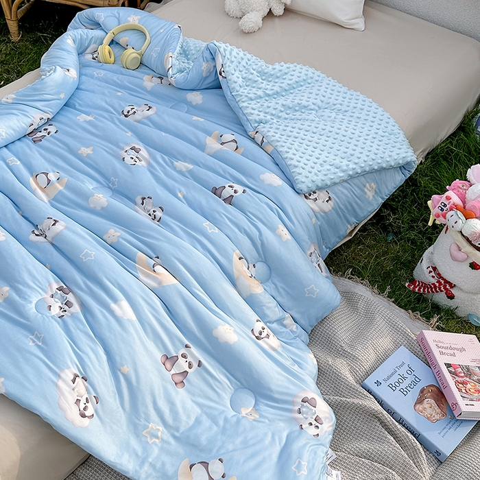 91家纺网 家纺一手货源 找家纺 小芽家居 2025新款儿童豆豆被被子被芯 熊猫乐园-蓝