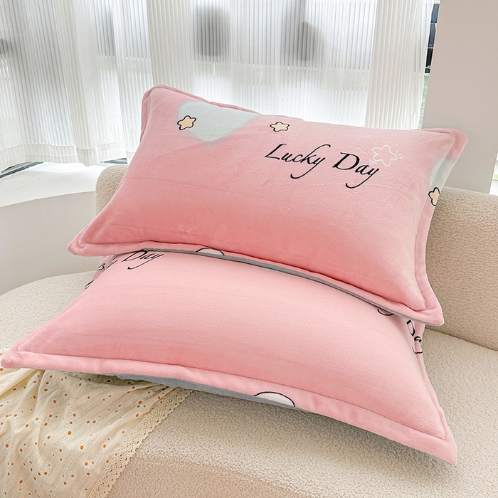 91家纺网 家纺一手货源 找家纺 家贝爱 2025新款A类牛奶绒印花四件套 哈喽小兔-粉