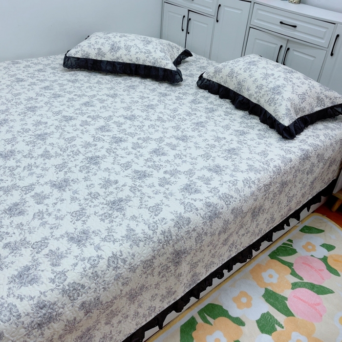 91家纺网 家纺一手货源 找家纺 暖居 2025新款纯棉绗缝夹棉榻榻米支持定制防滑全棉印花小碎花农村大炕盖三件套系列 白山茶