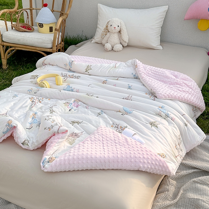 91家纺网 家纺一手货源 找家纺 小芽家居 2025新款儿童豆豆被被子被芯 仙踪漫游