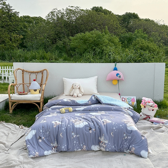 91家纺网 家纺一手货源 找家纺 小芽家居 2025新款儿童豆豆被被子被芯 星夜童话