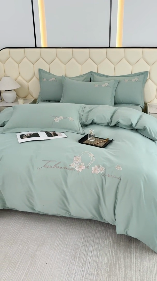 91家纺网 家纺一手货源 找家纺 江南春家纺 【柔-轻密】2025秋冬133x76高精密刺绣100%全棉四件套 【柔-轻密】春漫-苹果绿