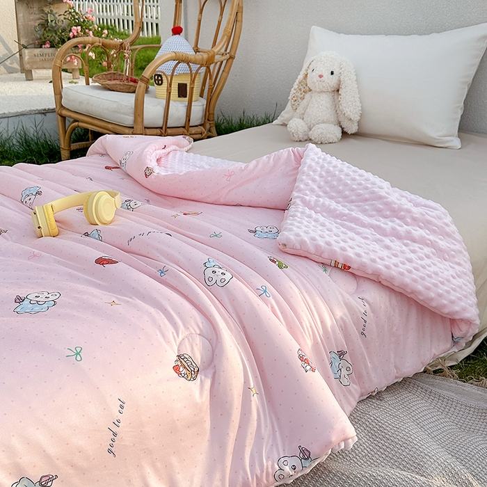 91家纺网 家纺一手货源 找家纺 小芽家居 2025新款儿童豆豆被被子被芯 甜梦粉