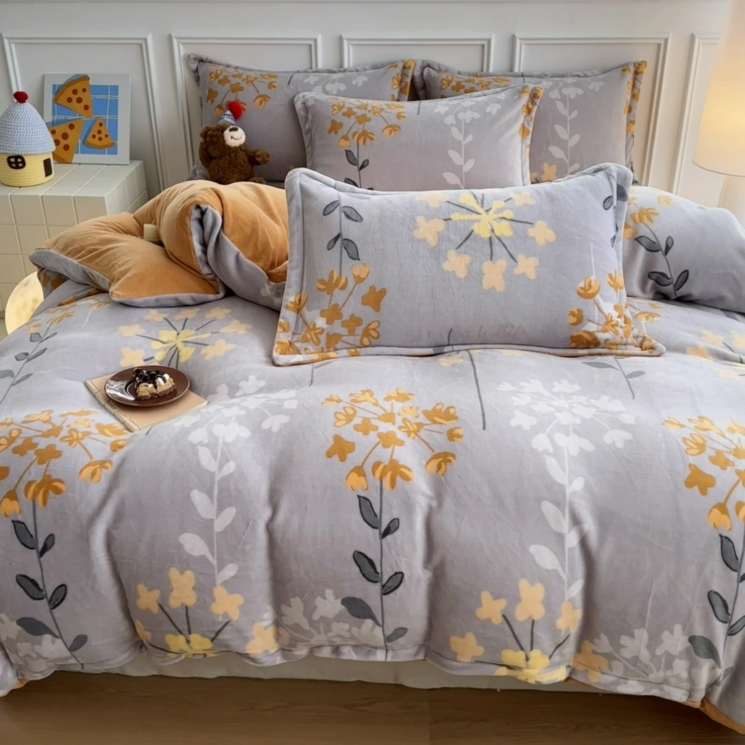 91家纺网 家纺一手货源 找家纺 家贝爱 2025新款A类牛奶绒印花四件套 长相思