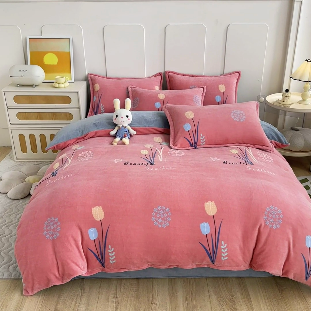 91家纺网 家纺一手货源 找家纺 家贝爱 2025新款A类牛奶绒印花四件套 花开浪漫