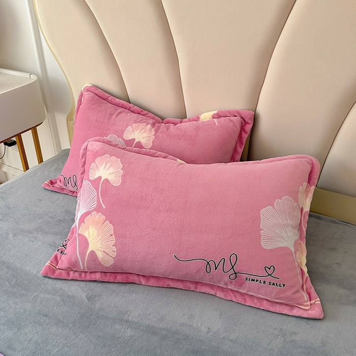 91家纺网 家纺一手货源 找家纺 家贝爱 2025新款A类牛奶绒印花四件套 叶叶丝语豆沙