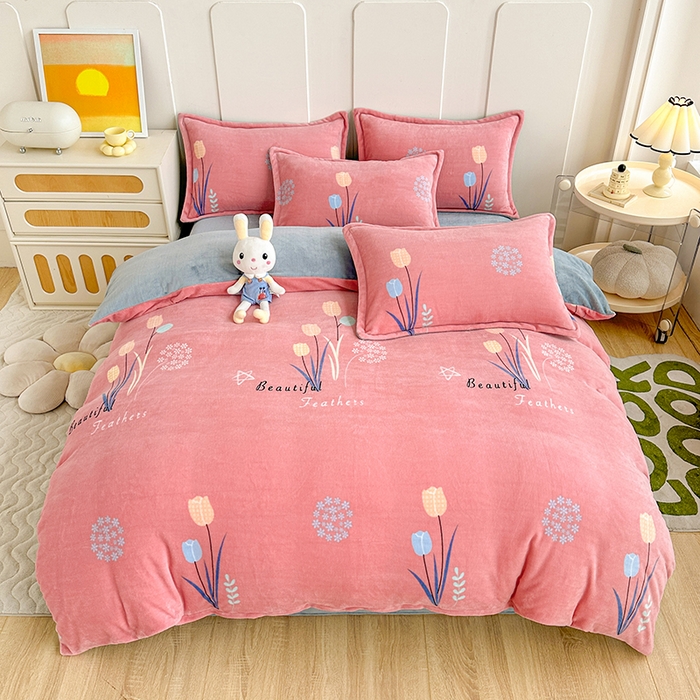 91家纺网 家纺一手货源 找家纺 家贝爱 2025新款A类牛奶绒印花四件套 花开浪漫