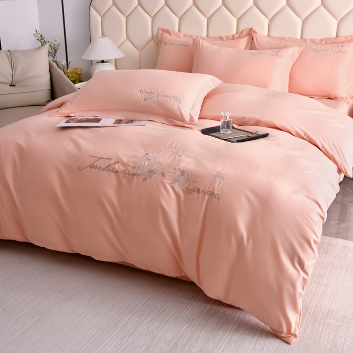 91家纺网 家纺一手货源 找家纺 江南春家纺 【柔-轻密】2025秋冬133x76高精密刺绣100%全棉四件套 【柔-轻密】春漫-果冻玉