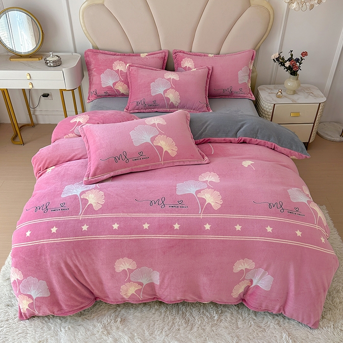 91家纺网 家纺一手货源 找家纺 家贝爱 2025新款A类牛奶绒印花四件套 叶叶丝语豆沙