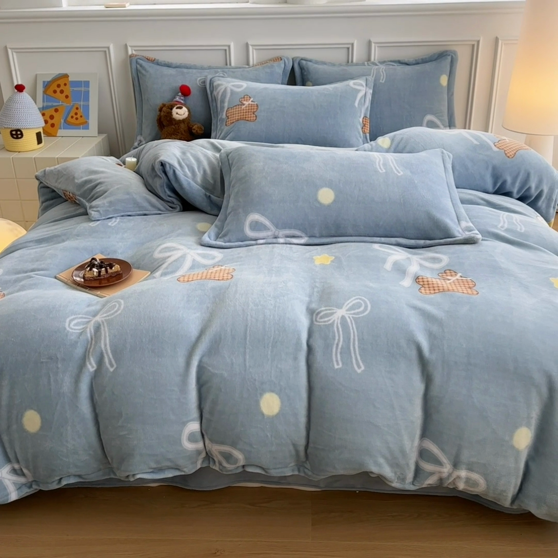 91家纺网 家纺一手货源 找家纺 家贝爱 2025新款A类牛奶绒印花四件套 结结兔