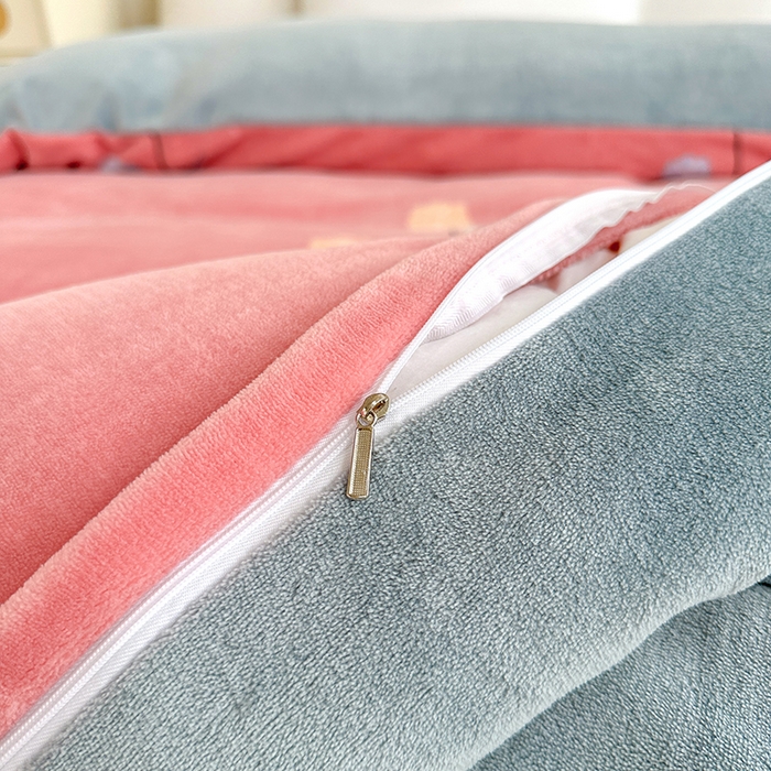 91家纺网 家纺一手货源 找家纺 家贝爱 2025新款A类牛奶绒印花四件套 花开浪漫