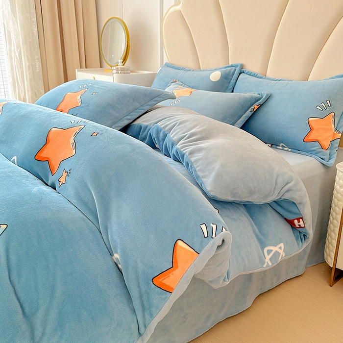 91家纺网 家纺一手货源 找家纺 家贝爱 2025新款A类牛奶绒印花四件套 星星乐园