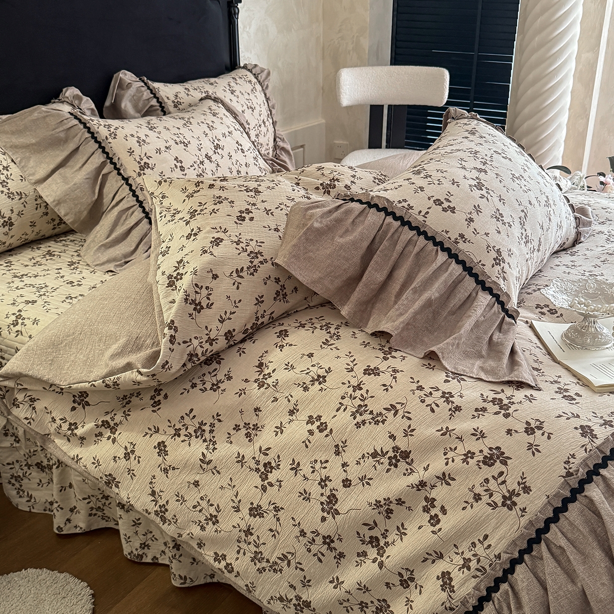 91家纺网 家纺一手货源 找家纺 富米莱（原臻工厂） 2025新款法式复古水洗亚麻花边高端床盖床单四件套 法式-一路生花