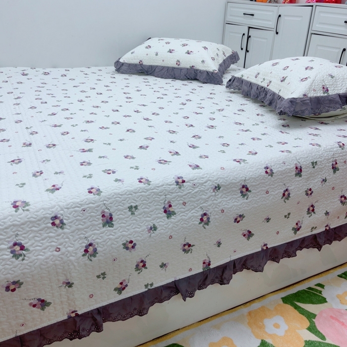 91家纺网 家纺一手货源 找家纺 暖居 2025新款纯棉绗缝夹棉榻榻米支持定制防滑全棉印花小碎花农村大炕盖三件套系列 葡萄紫色