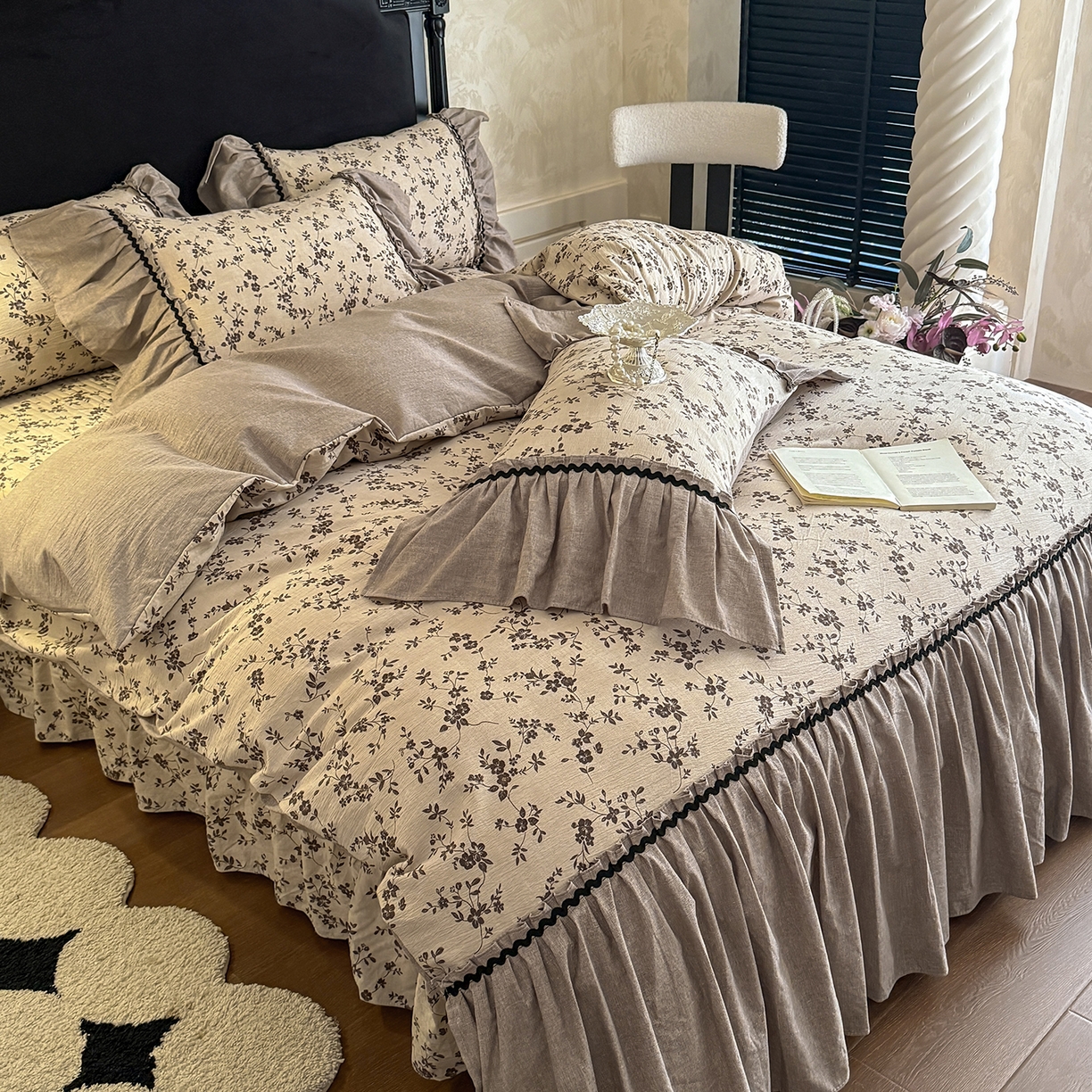 91家纺网 家纺一手货源 找家纺 富米莱（原臻工厂） 2025新款法式复古水洗亚麻花边高端床盖床单四件套 法式-一路生花