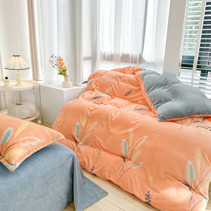 91家纺网 家纺一手货源 找家纺 家贝爱 2025新款A类牛奶绒印花四件套 情人草-桔