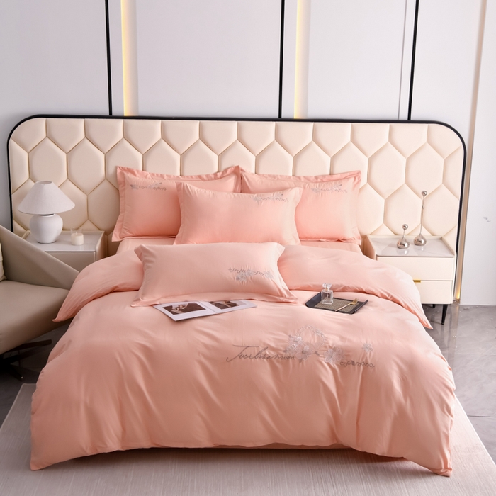 91家纺网 家纺一手货源 找家纺 江南春家纺 【柔-轻密】2025秋冬133x76高精密刺绣100%全棉四件套 【柔-轻密】春漫-果冻玉