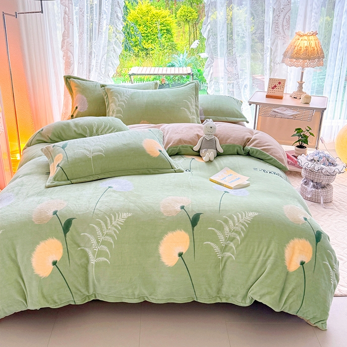 91家纺网 家纺一手货源 找家纺 家贝爱 2025新款A类牛奶绒印花四件套 摇曳生姿