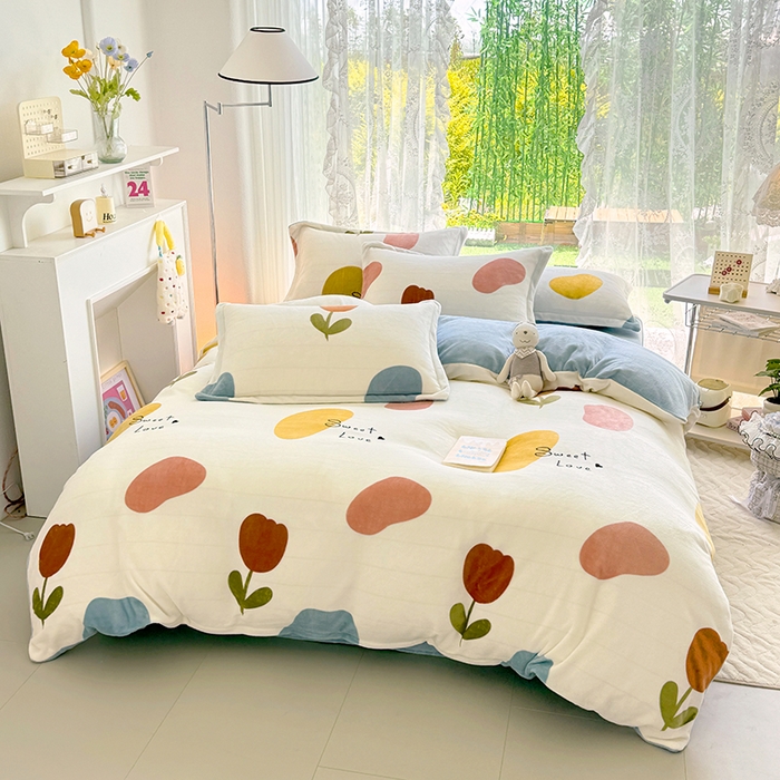 91家纺网 家纺一手货源 找家纺 家贝爱 2025新款A类牛奶绒印花四件套 满城春色