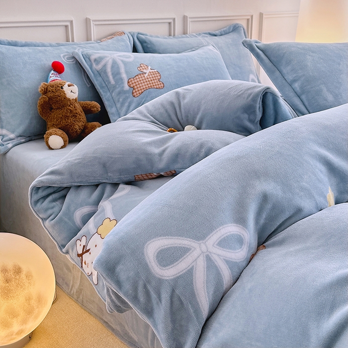 91家纺网 家纺一手货源 找家纺 家贝爱 2025新款A类牛奶绒印花四件套 结结兔