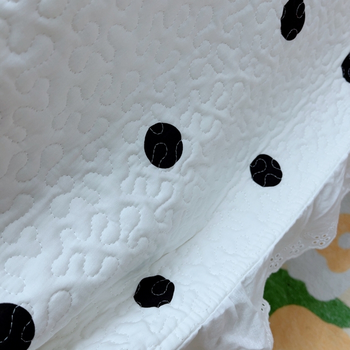 91家纺网 家纺一手货源 找家纺 暖居 2025新款纯棉绗缝夹棉榻榻米支持定制防滑全棉印花小碎花农村大炕盖三件套系列 波点白