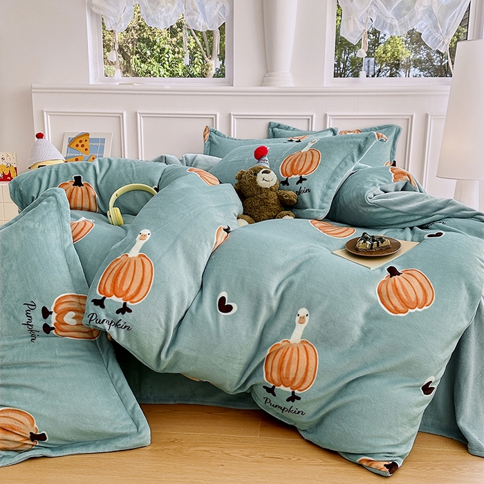 91家纺网 家纺一手货源 找家纺 家贝爱 2025新款A类牛奶绒印花四件套 南瓜派对