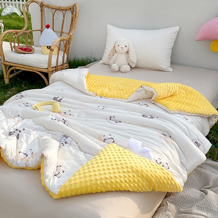 91家纺网 家纺一手货源 找家纺 小芽家居 2025新款儿童豆豆被被子被芯 熊猫乐园-白