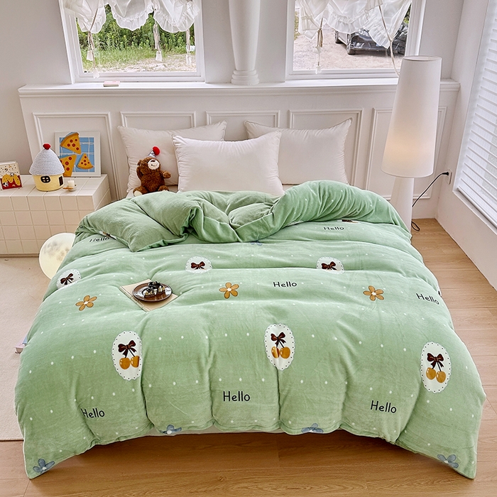 91家纺网 家纺一手货源 找家纺 家贝爱 2025新款A类牛奶绒印花四件套 波点樱桃