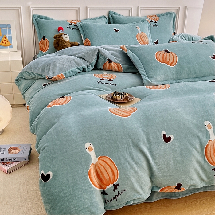 91家纺网 家纺一手货源 找家纺 家贝爱 2025新款A类牛奶绒印花四件套 南瓜派对