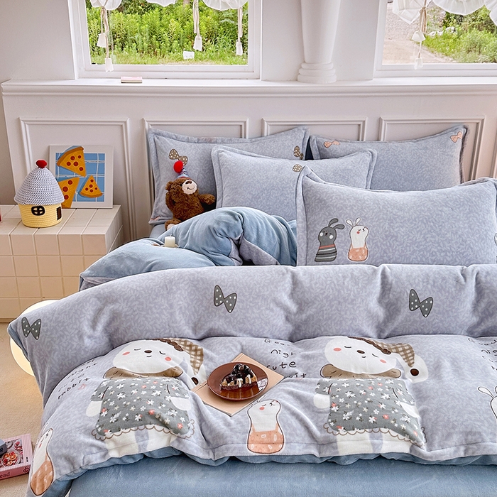 91家纺网 家纺一手货源 找家纺 家贝爱 2025新款A类牛奶绒印花四件套 好伙伴