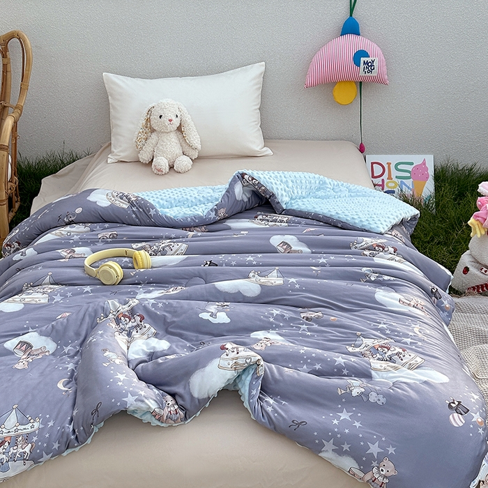 91家纺网 家纺一手货源 找家纺 小芽家居 2025新款儿童豆豆被被子被芯 星夜童话