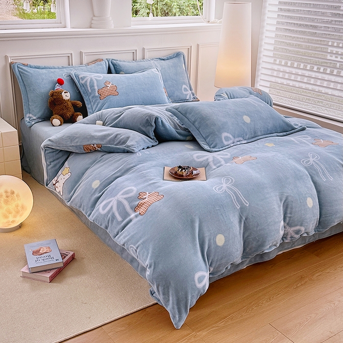 91家纺网 家纺一手货源 找家纺 家贝爱 2025新款A类牛奶绒印花四件套 结结兔