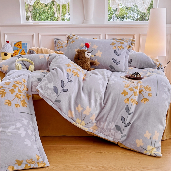 91家纺网 家纺一手货源 找家纺 家贝爱 2025新款A类牛奶绒印花四件套 长相思