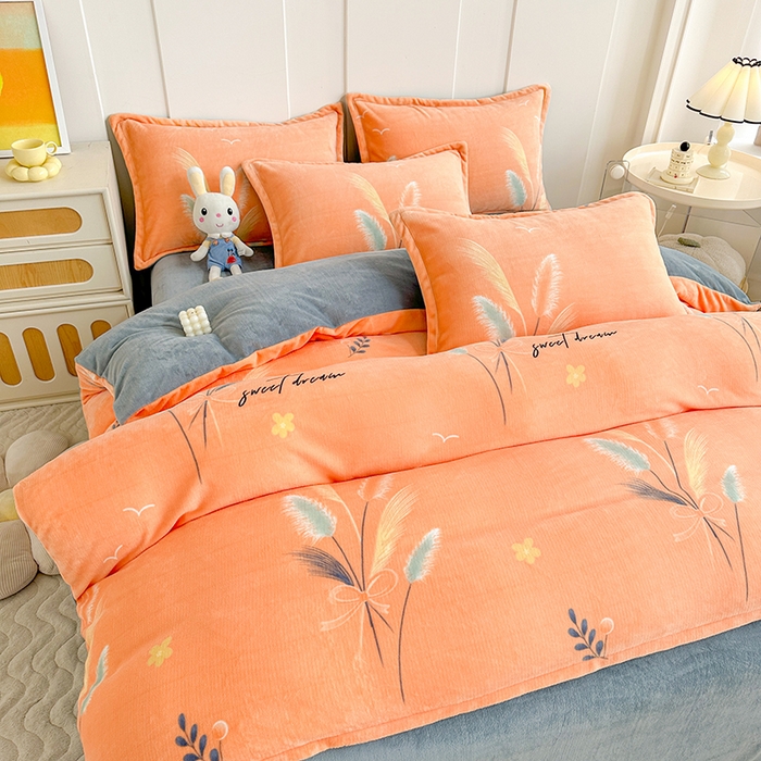 91家纺网 家纺一手货源 找家纺 家贝爱 2025新款A类牛奶绒印花四件套 情人草-桔