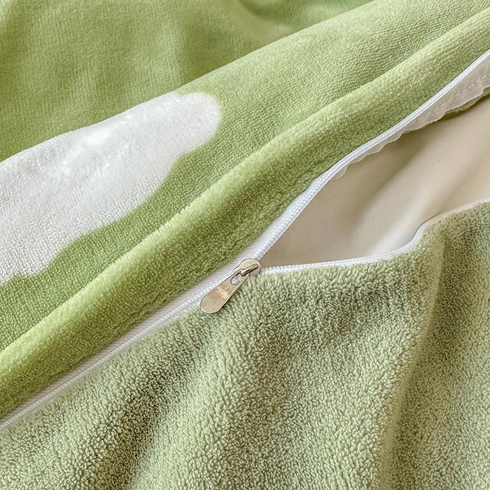 91家纺网 家纺一手货源 找家纺 家贝爱 2025新款A类牛奶绒印花四件套 萌萌兔绿