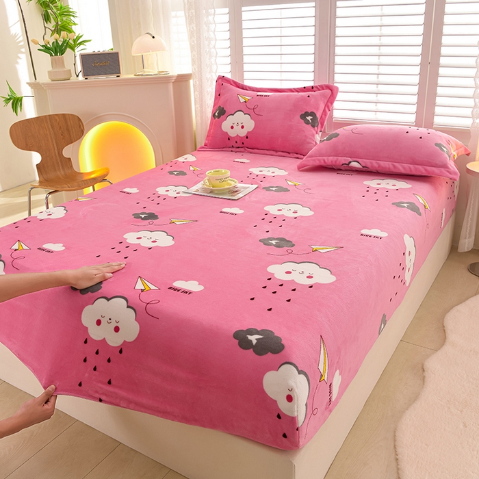 91家纺网 家纺一手货源 找家纺 圣靓家纺 2025新款加厚牛奶绒床笠 甜美约定