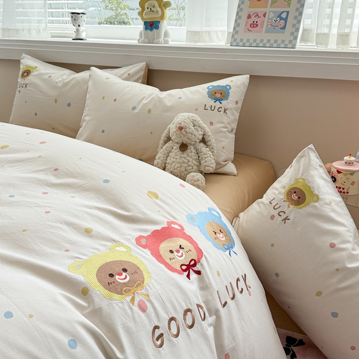 91家纺网 家纺一手货源 找家纺 慕尚家纺 2025新款全棉印花毛巾绣工艺款四件套 钟情与你