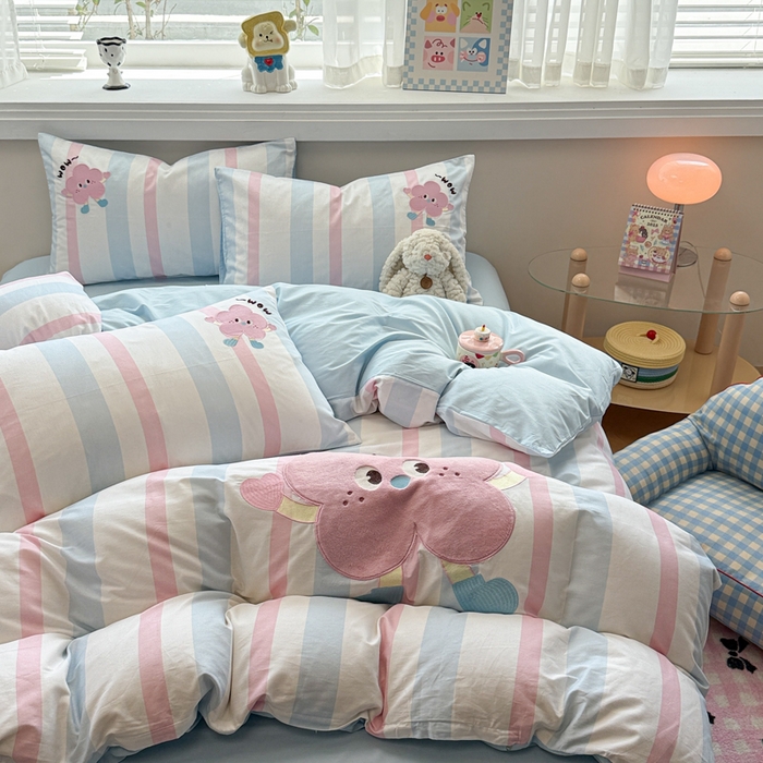 91家纺网 家纺一手货源 找家纺 慕尚家纺 2025新款全棉印花毛巾绣工艺款四件套 卡哇伊